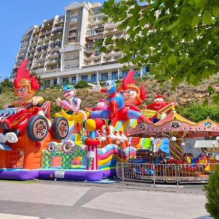 с двумя спальнями аркадийский дворец Apartment Odessa