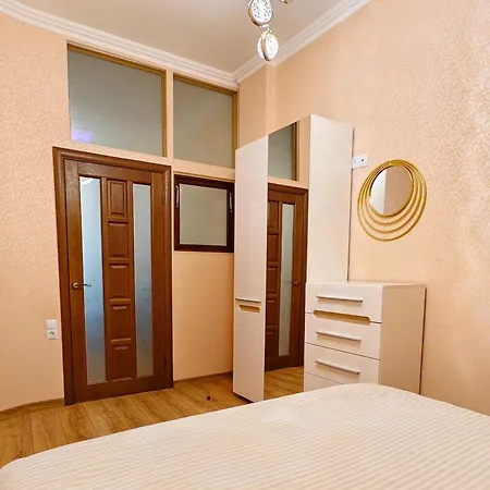 с двумя спальнями аркадийский дворец Apartment Odesa