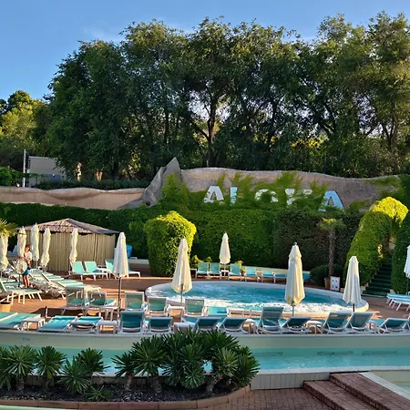 Apartament с двумя спальнями аркадийский дворец *