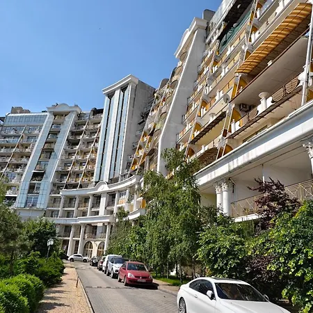 Apartment с двумя спальнями аркадийский дворец