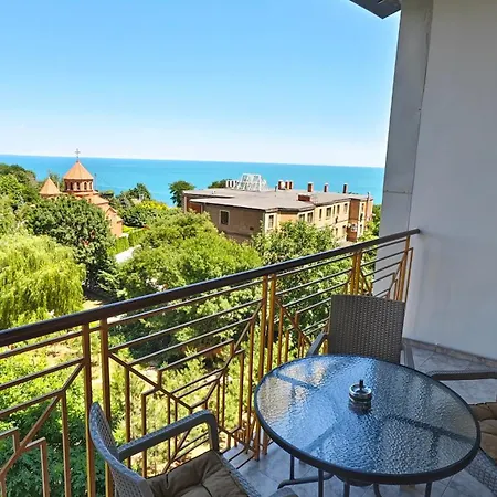 Apartment с двумя спальнями аркадийский дворец *
