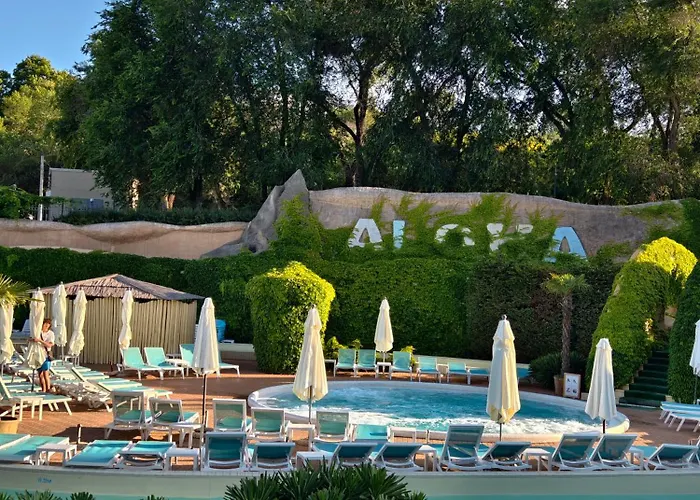 Апартаменти с двумя спальнями аркадийский дворец *